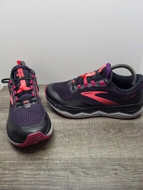 Brooks Caldera 5 Womens Trail Running Shoes Purple Black Pink 1203411B020 Sz 9.5